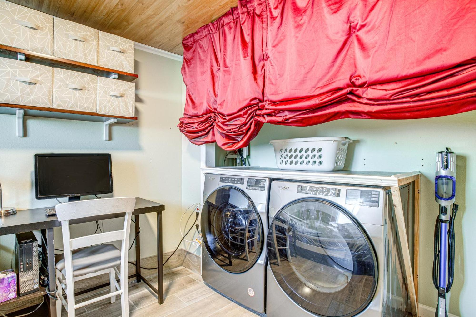 Abode 7 Mi To Downtown Denver! Aurora